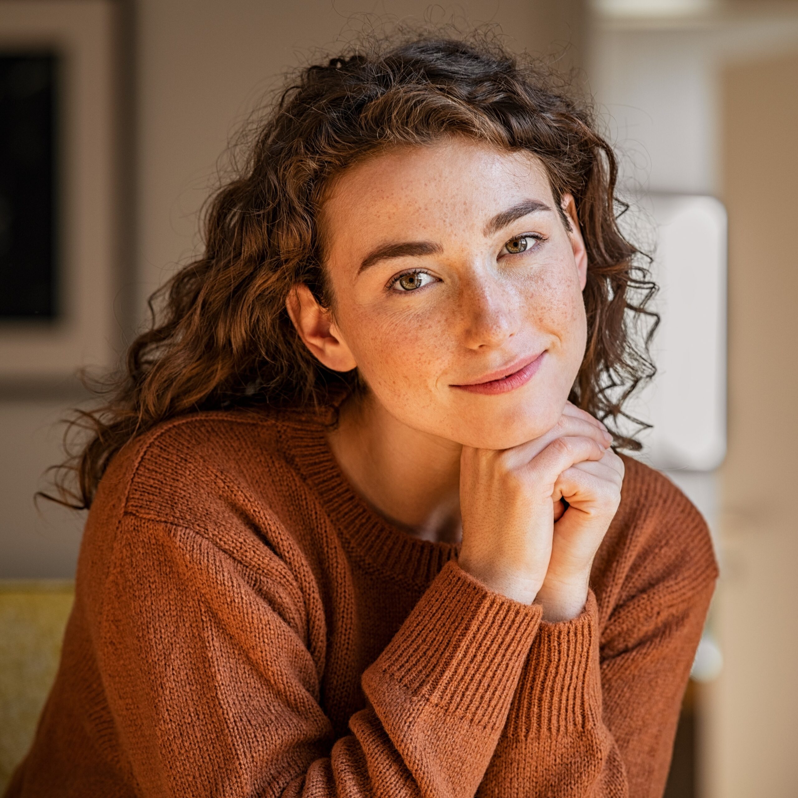 A Texas woman searching on her laptop "How Does the Abortion Pill Work?"